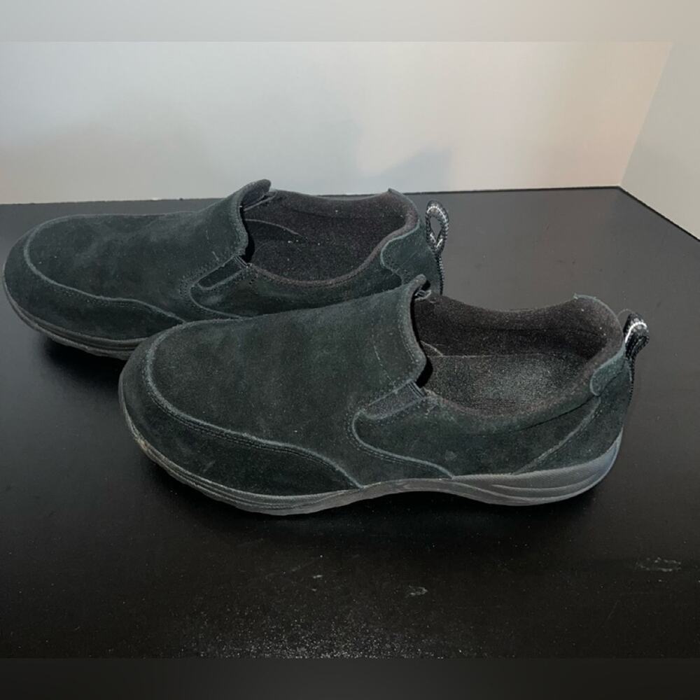 LL BEAN MENS VELOUR SLIP ON SHOE SIZE 9.5W MINT
